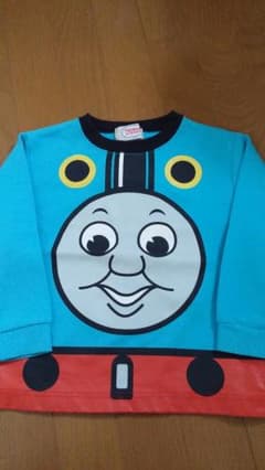 トーマスパジャマ　110㌢のサムネイル