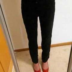 黒パンツ  ユニクロのサムネイル