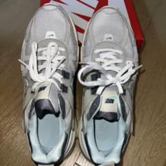 Nike スニーカ v2k runのサムネイル