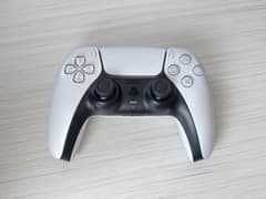 PS5 DualSense 純正 コントローラーのサムネイル