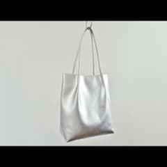 ☆美品☆シルバー PUレザートートバッグ