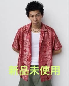 シャツ supreme Tray Jacquard S/S Shirt Mサイズ Supreme Tray Jacquard S/S Shirt Red - メルカリ