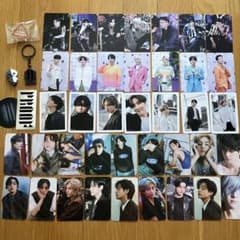 BTSトレカ39枚、キーホルダー等グッツまとめ売り⭐️おまけ付き