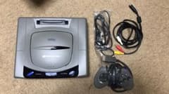 中古品　セガサターン　本体のサムネイル