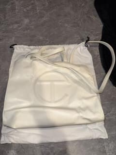 Telfar ホワイト ショルダーバッグ ロゴ入りのサムネイル