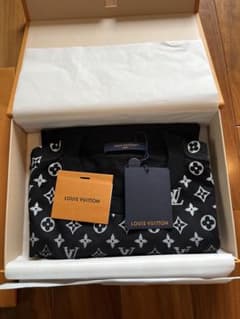 正規品 ルイヴィトン　LOUISVUITTON 半袖　Tシャツ　メンズのサムネイル