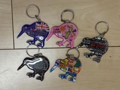 ニュージーランド キウイ型 アクリルキーホルダーのサムネイル