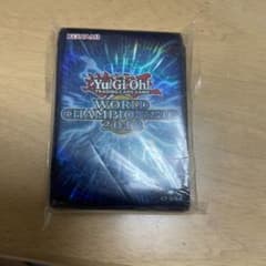 yaubgk 様専用遊戯王wcs2018 青スリーブ　未開封100枚のサムネイル