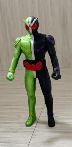仮面ライダーW サイクロンジョーカー ソフビ フィギュア バンダイのサムネイル