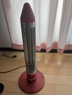 赤いタワーヒーターのサムネイル