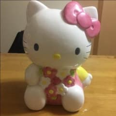 キティちゃん陶器貯金箱のサムネイル