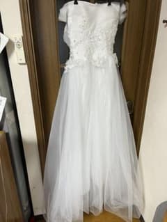 ウェディングドレスのサムネイル