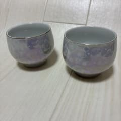 湯呑み　虹色花柄２客のサムネイル