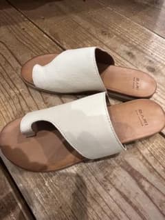 やすねぇ様♡バリ　BARI フラットサンダル　新品未使用　24㎝のサムネイル