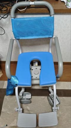 美品　uchie くるくるチェア シャワーキャリー 入浴用車椅子　引き取り専用 美品 uchie くるくるチェア シャワーキャリー 入浴用車椅子 引き取り