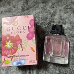 グッチ フローラ バイ グッチ ゴージャスガーデニア EDT 正規品  50mLのサムネイル