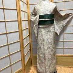 6793］本場白大島紬 美品 未使用 7マルキ 草花文 正絹 着物 袷 - メルカリ