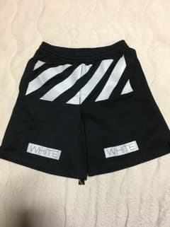 off- white オフホワイト ハーフパンツのサムネイル