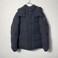 ユニフォームエクスペリメント フーデッドダウンジャケット ロゴ