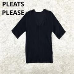 未使用級✨PLEATS PLEASE Vネック カットソー 半袖 黒 3 - メルカリ