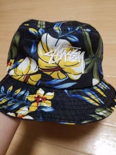ステューシー バケットハットのサムネイル
