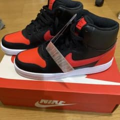 新品未使用品　タグ付き　NIKE　エバノン　MID 25.5のサムネイル