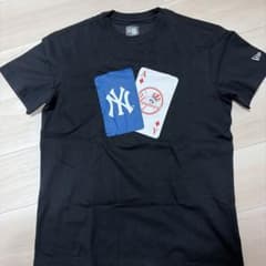 NEW ERA ニューヨークヤンキース トランプ柄 Tシャツ ブラックのサムネイル