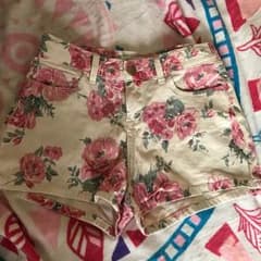 FOREVER21 ショートパンツのサムネイル