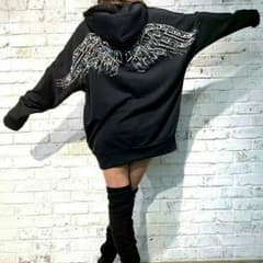 完全完売品☆DaTuRa 天使の羽ふわふわパーカーのサムネイル