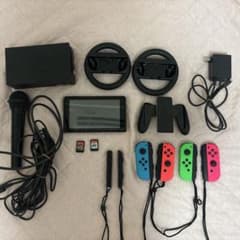 【美品】ニンテンドーSwitch 【マリオカートデラックス付き】のサムネイル