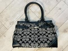 美品★COACH コーチ ハンドバッグ　ブラック　シグネチャーのサムネイル