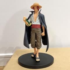 ワンピース シャンクス フィギュアのサムネイル