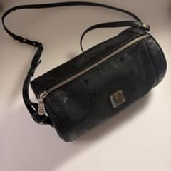 MCM ショルダーバッグ ブラック SWAG archive MCM ショルダーバッグ ブラック SWAG archive - メルカリ