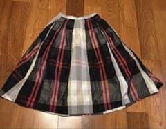 〈l'armoire de luxe〉チェック柄 フレアスカートのサムネイル