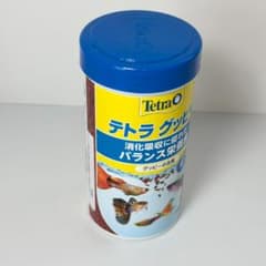 テトラ (Tetra) グッピー 魚 75g 熱帯魚の餌（賞味期限27/2） - メルカリ
