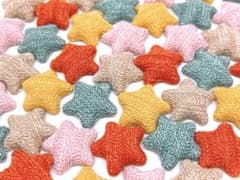【No.61】デコパーツまとめ売り 毛糸 ニット風 編み物 星パーツ 50個のサムネイル