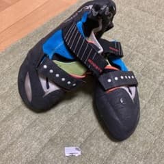 クライミングシューズのサムネイル