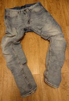 ZARA MAN ストレッチ加工スリムデニム ライトブルージーンズ USA31のサムネイル