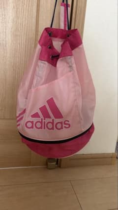 adidas アディダス プールバッグ ピンク　二層式のサムネイル
