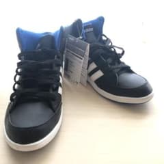 adidas アディダス スニーカー ✩新品✩ 23.0のサムネイル