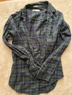Hollister ボーイフレンドフィットシャツ Sのサムネイル