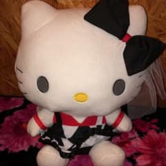 ハローキティぬいぐるみのサムネイル