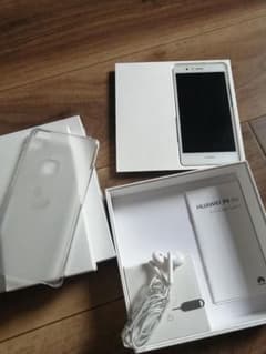 HUAWEI　P9lite ホワイトのサムネイル