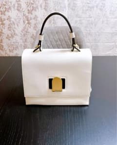 FURLA フルラ EMMA MINI TOP HANDLE バッグ【極美品】 - メルカリ