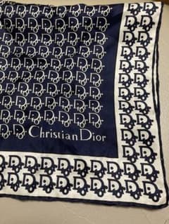 Christian Diorスカーフのサムネイル