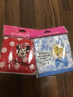 【新品未使用】ディズニーハンドタオル     2枚セットのサムネイル