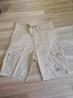 [美品] QUIKSILVER カーゴパンツ 32ハーフパンツ 海外限定 Lのサムネイル