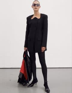 神崎恵さん私物❤️Rectoレクト❤️韓国ブランドカーブネック