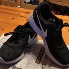 NIKE スニーカーのサムネイル