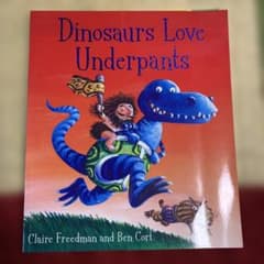 Dinosaurs Love Underpants 洋書 児童文学のサムネイル